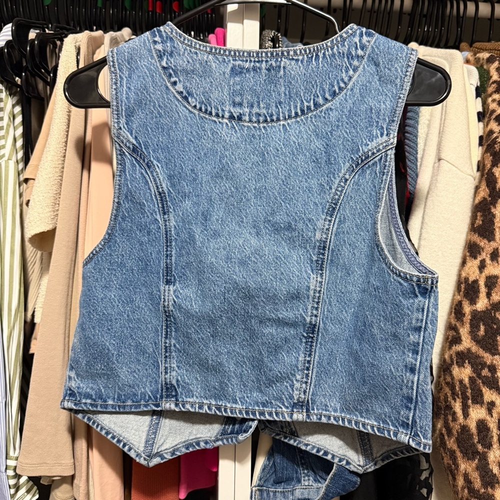 Lucky Brand Denim Button Front Vest Top | Size M - Picture 2 of 3